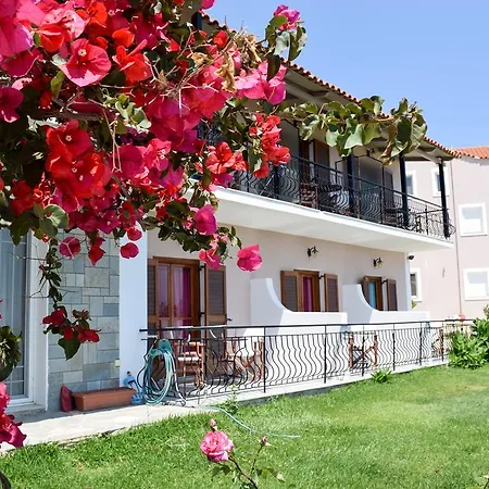 Ostria's House Apartman