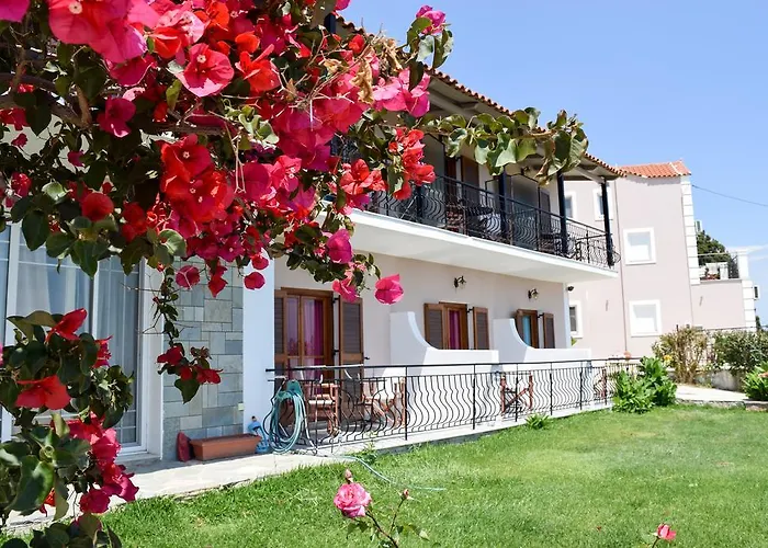Ostria's House شقة